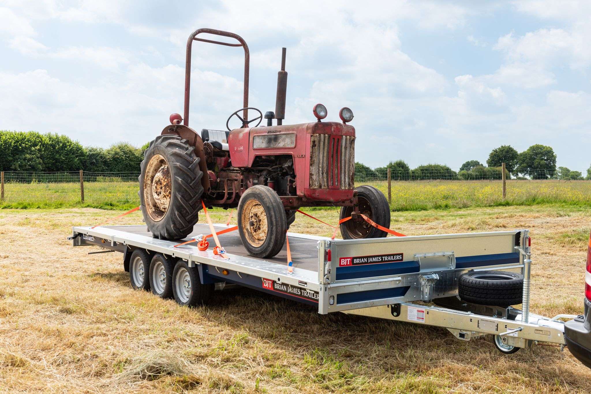 Brian James Flatbed Trailer Carrying Tractor For Agriculture Farming