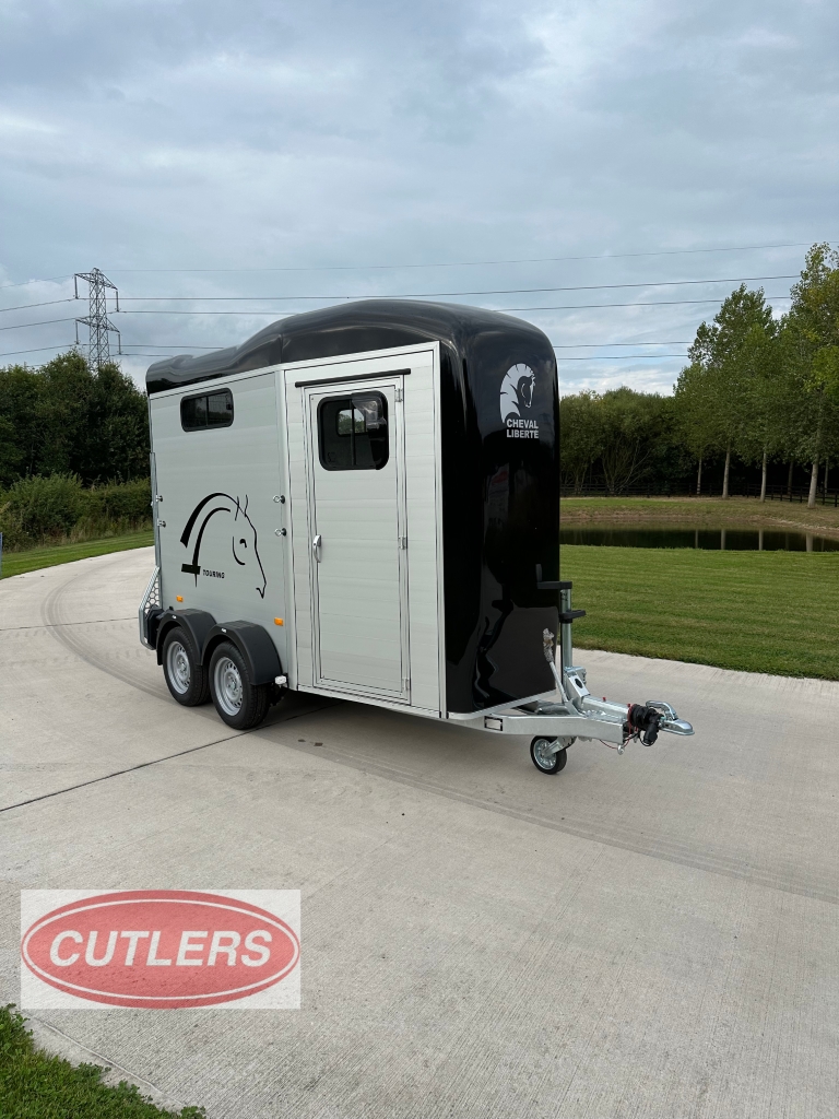 Cheval Liberté Touring One horse trailer single horse with front unload ramp groom access for sale UK