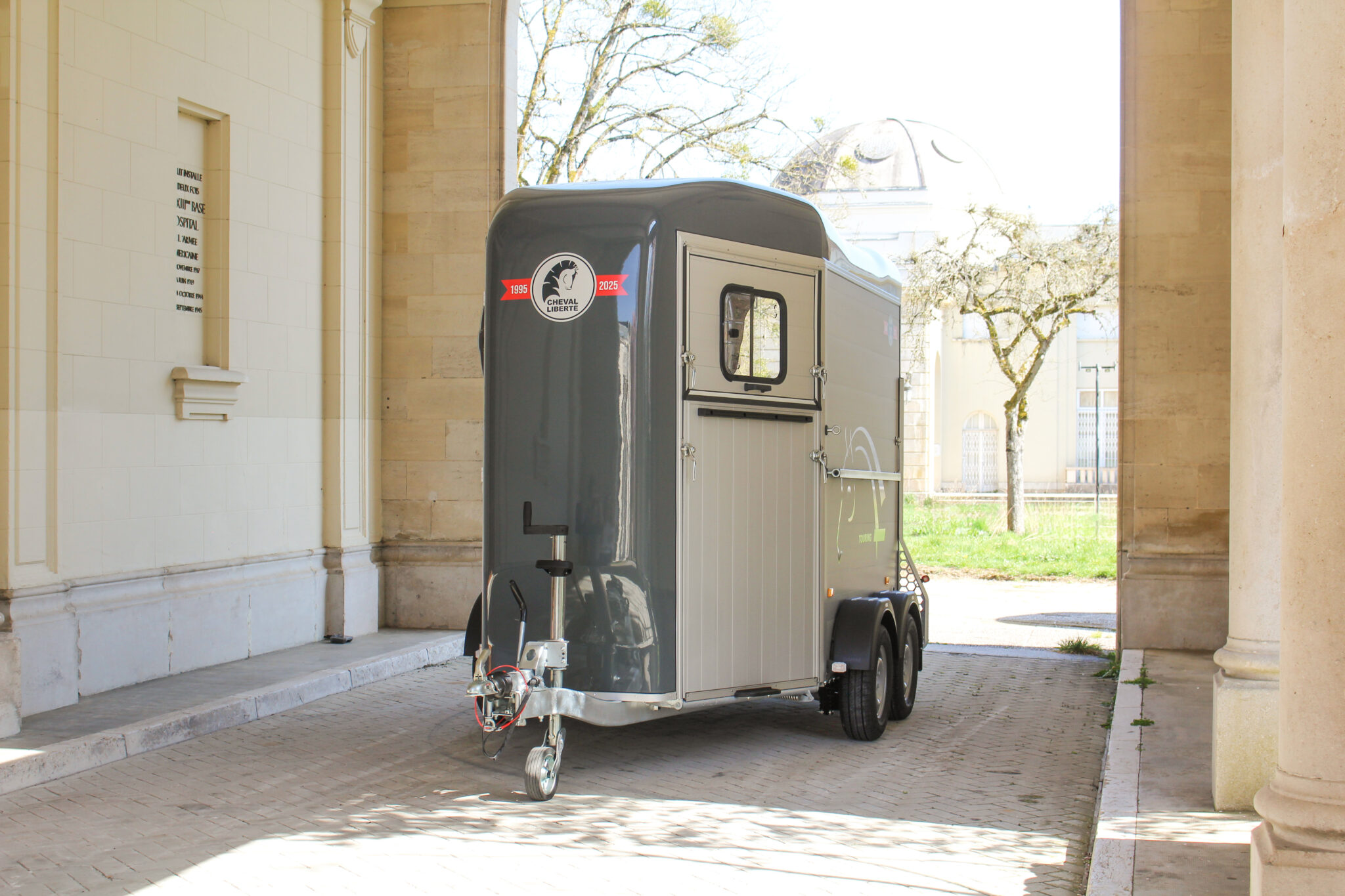 Cheval Liberte Horse Transport Grey in Outdoor setting for carrying horses