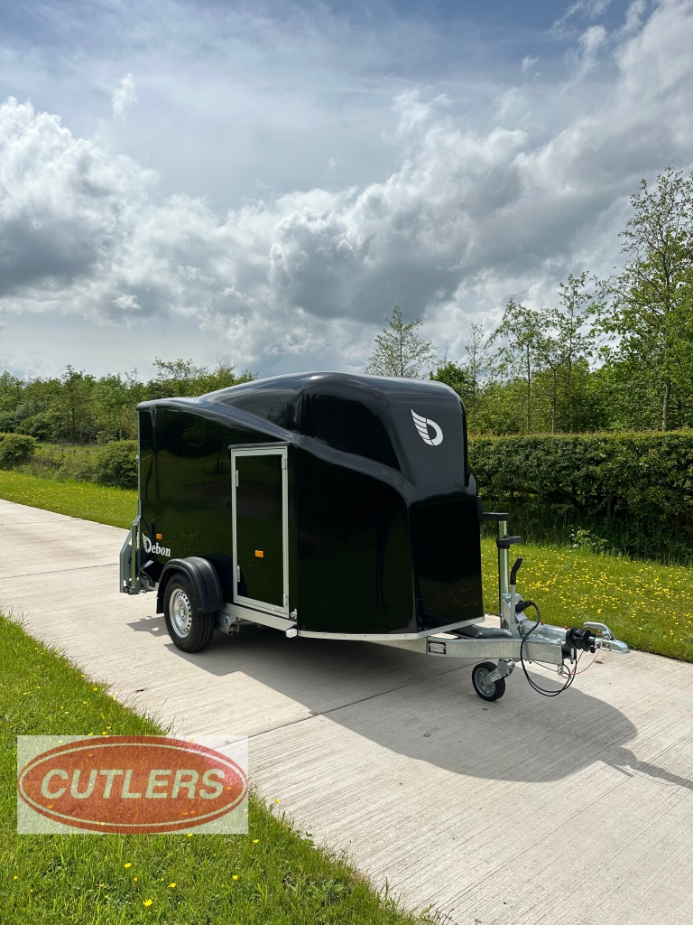 Debon Cargo 1300 single axle enclosed trailer with jockey wheel and drawbar